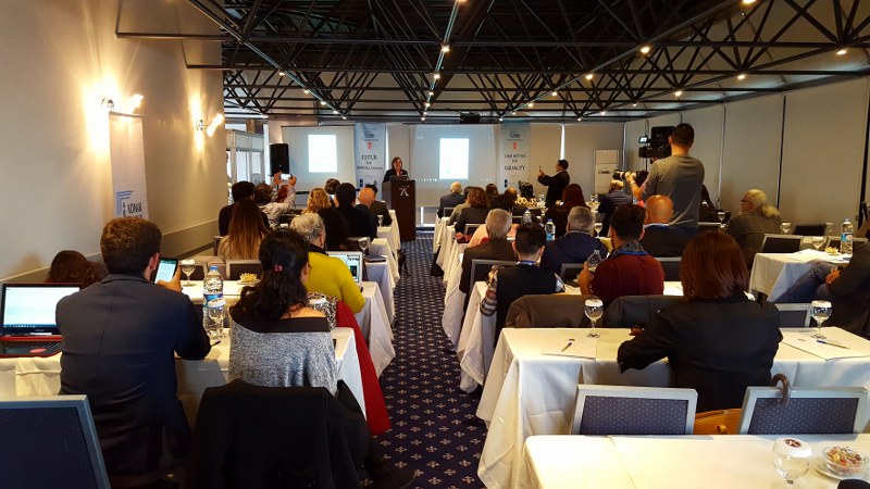 Konak Belediye Başkanı Pekdaş: Önyargıları kırmak bizim görevimiz | Kaos GL - LGBTİ+ Haber Portalı Haber